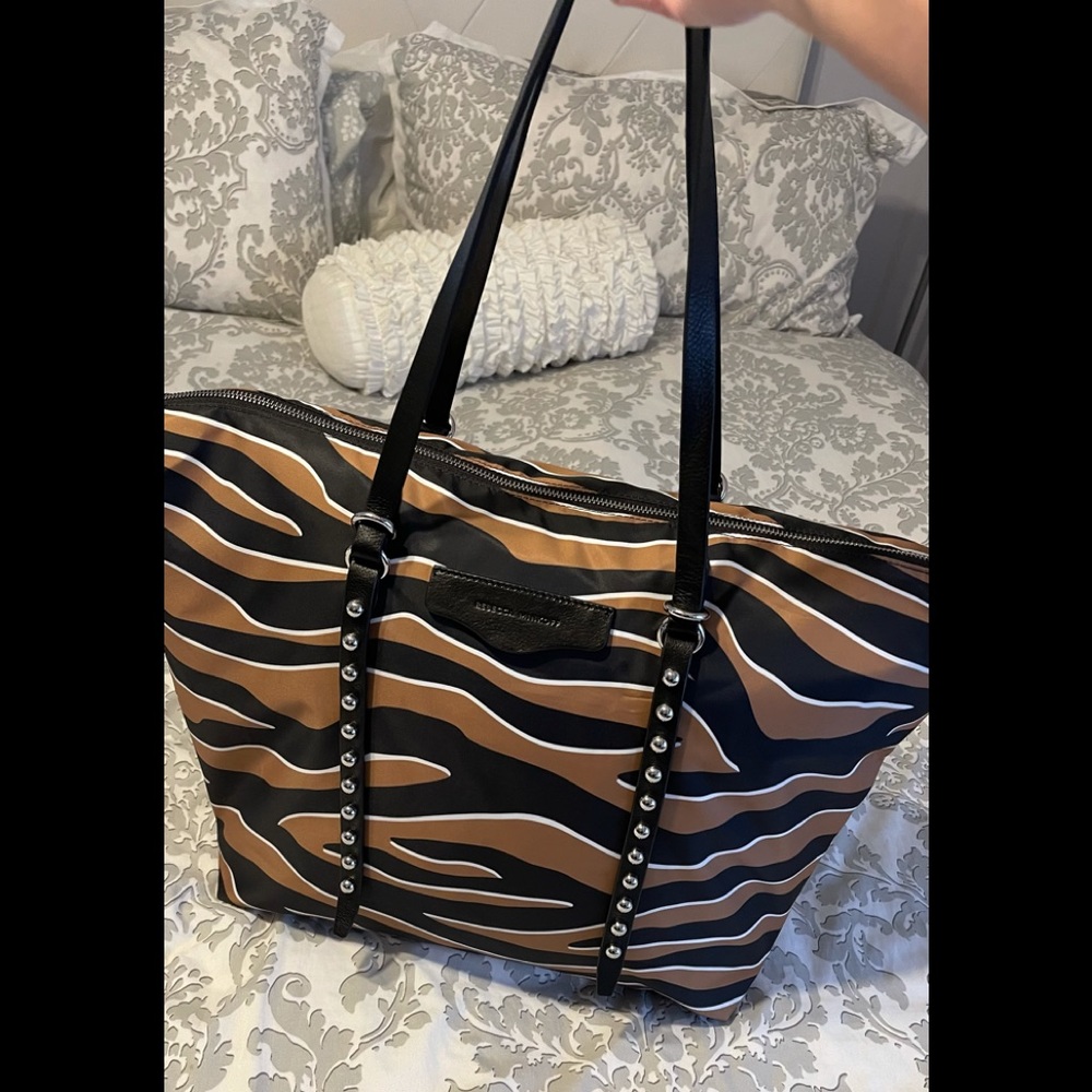 Large Tote 👜